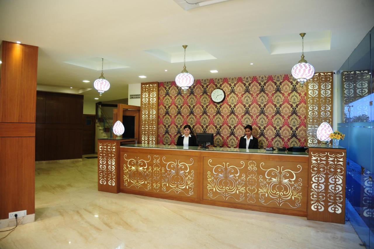 Hotel Grand Sharan Katra  Exteriör bild