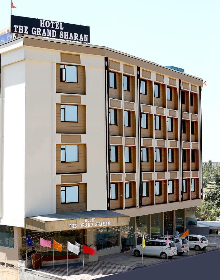 Hotel Grand Sharan Katra  Exteriör bild