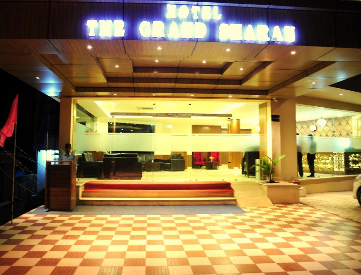 Hotel Grand Sharan Katra  Exteriör bild